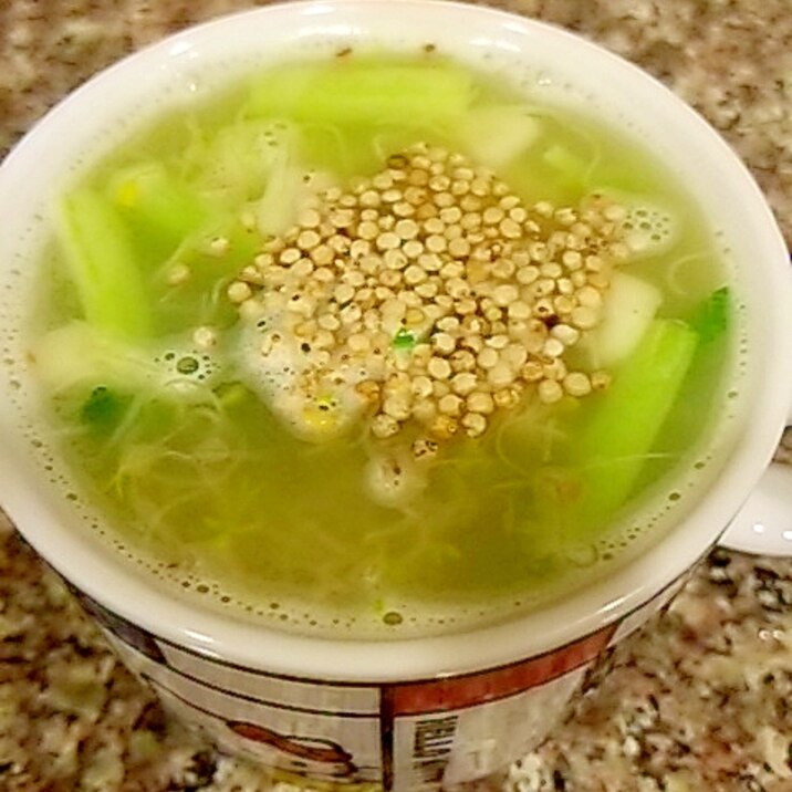 豆腐とニンニクのグリーンカレースープ